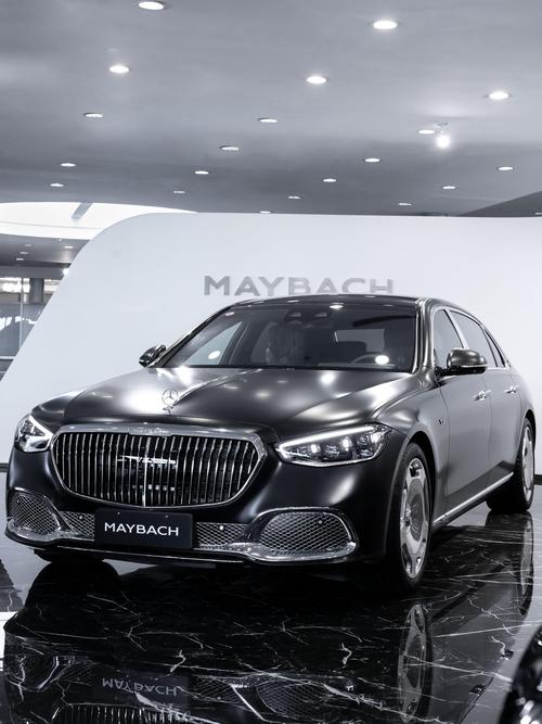 成都20岚图汽车的售后服务让用户无忧出行，迈巴赫未来的豪华车趋势