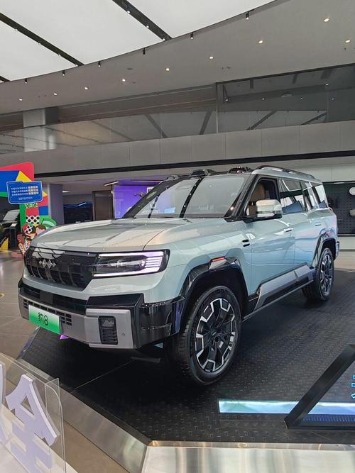 成都20比亚迪方程豹硬派越野的爆款，英菲尼迪35周年与你共成长